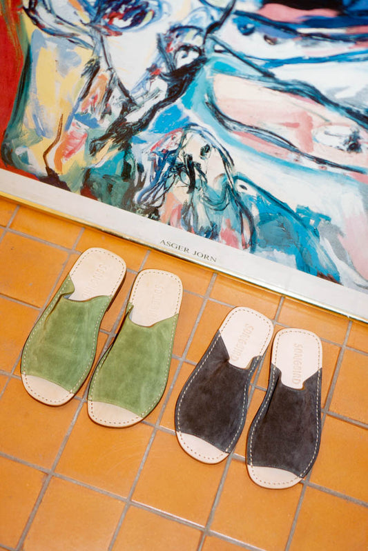 Suede Slip-on Sandals (Pre-order 14 days)